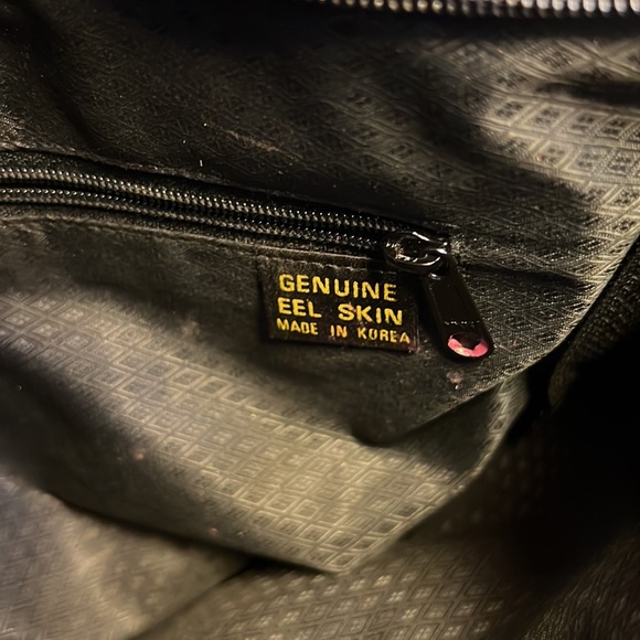 EUC:*Genuine Eel Skin Black Purse - Picture 6 of 8